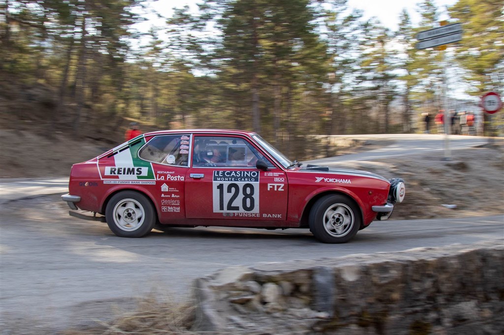 Lars Hindsgaul og Arne Pagh i Fiat 128 Coupé fra 1972.
(Foto: Torben Weber Andersen)